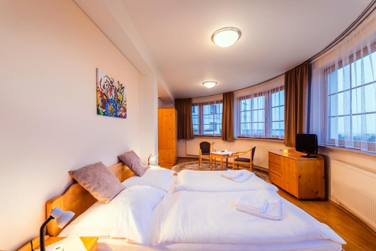 Hotel Velká Klajdovka Brno Esterno foto