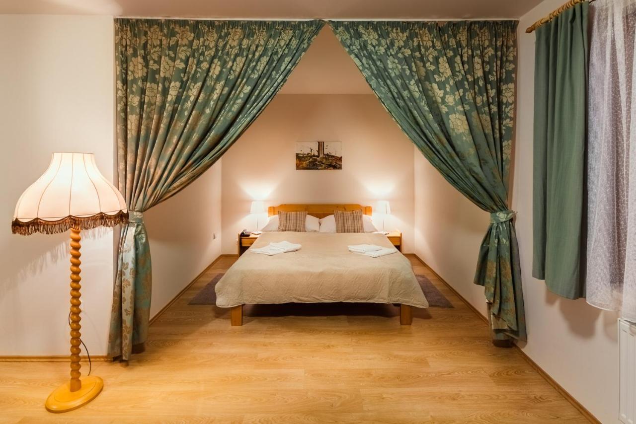 Hotel Velká Klajdovka Brno Esterno foto