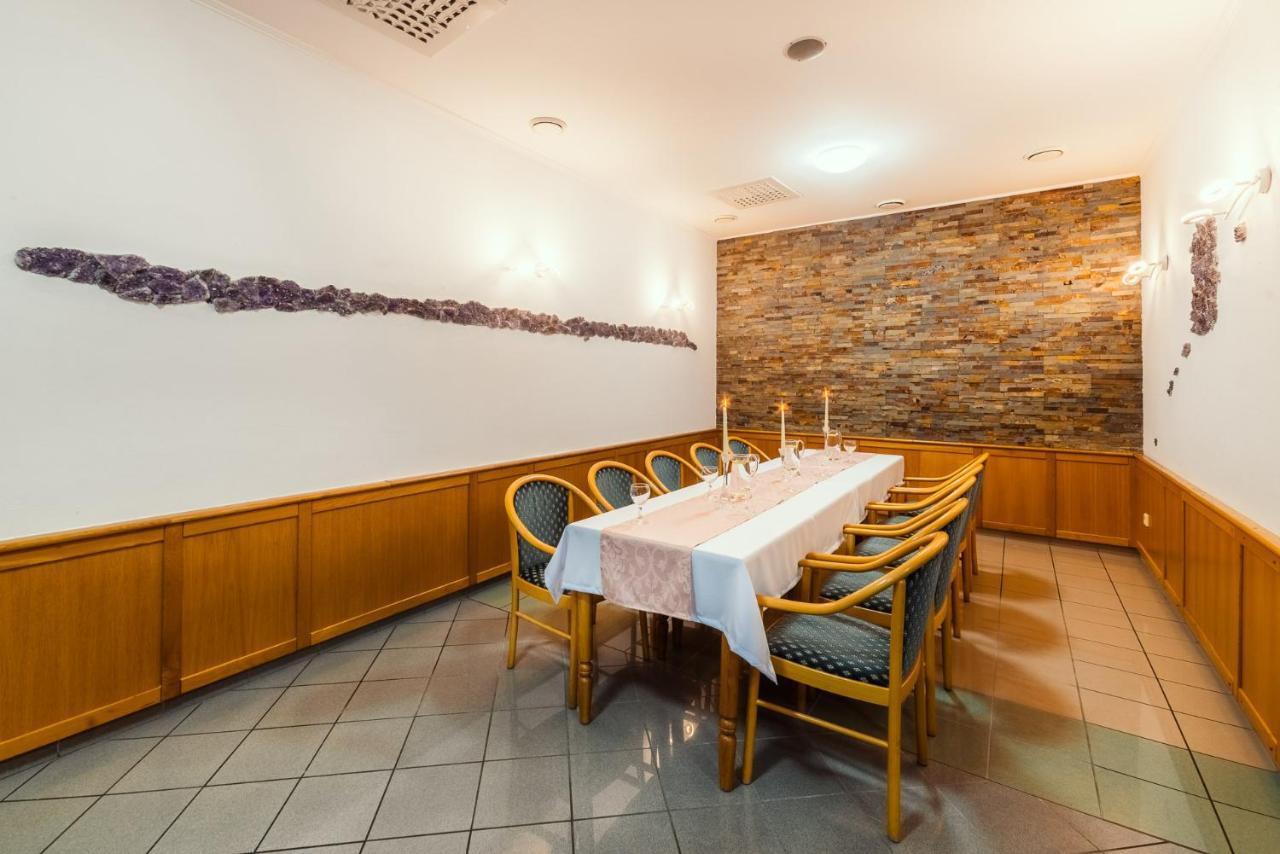 Hotel Velká Klajdovka Brno Esterno foto